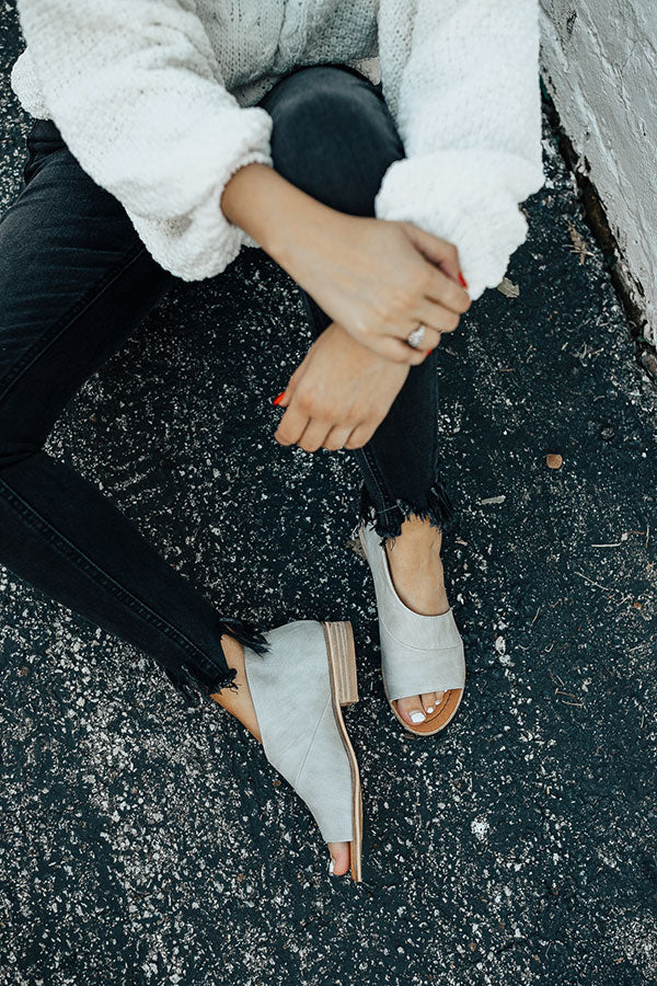 The Drew Flat In Grey Image - 1