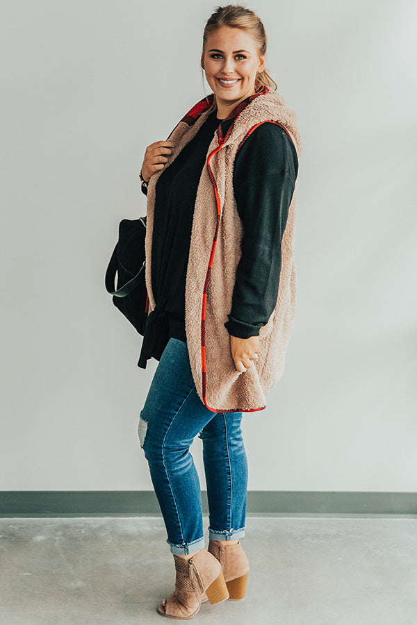 Flurries And Frappes Fuzzy Vest In Brown Curves Image - 5