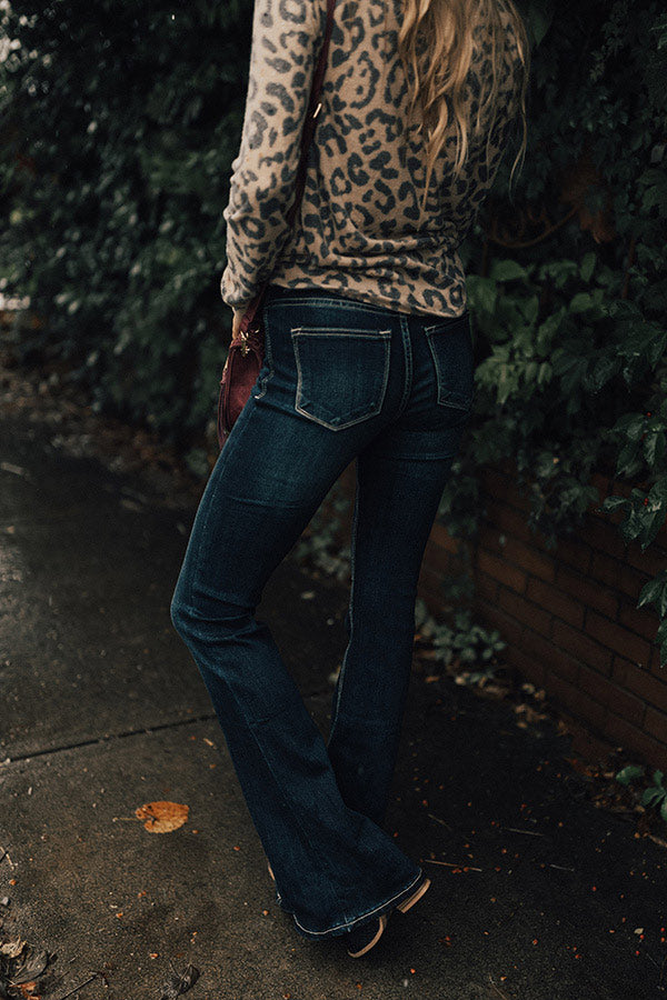 KanCan The Kinsley Midrise Flare in Dark Denim Wash Image - 3