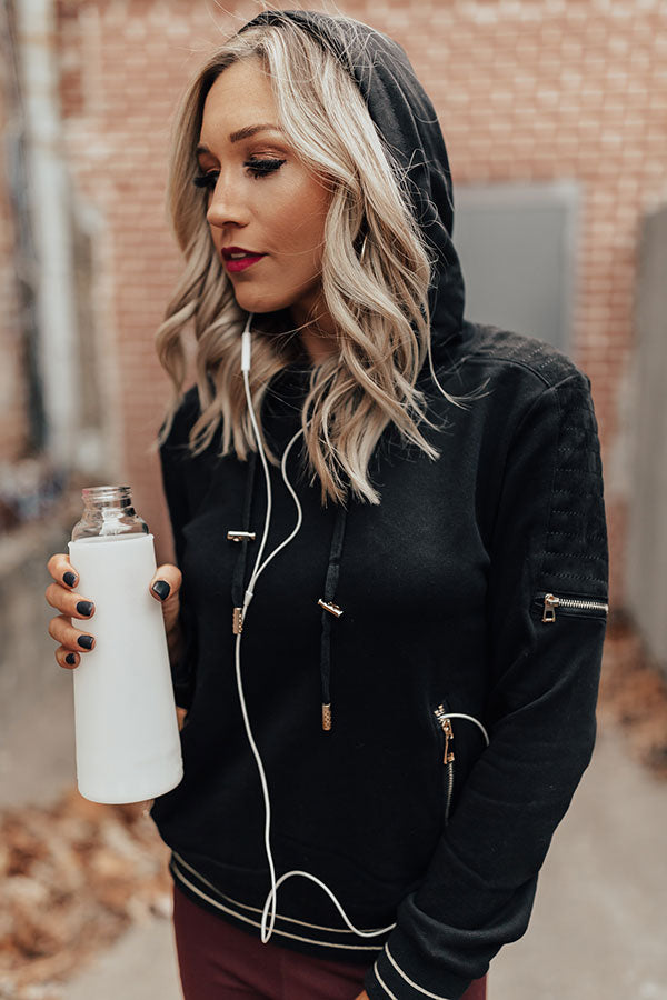 Cool It Deluxe Glass Water Bottle With Silicone Sleeve Image - 3