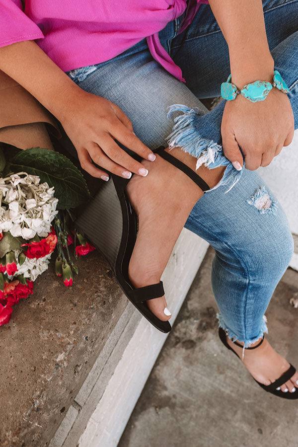 The Amalia Wedge In Black Image - 3