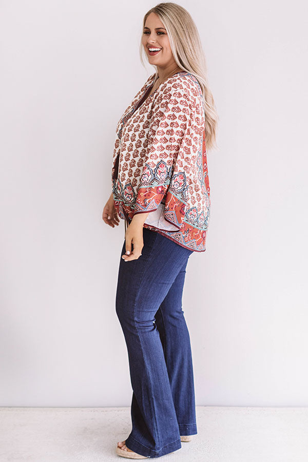 Manhattan Happiness Shift Top Curves Image - 4