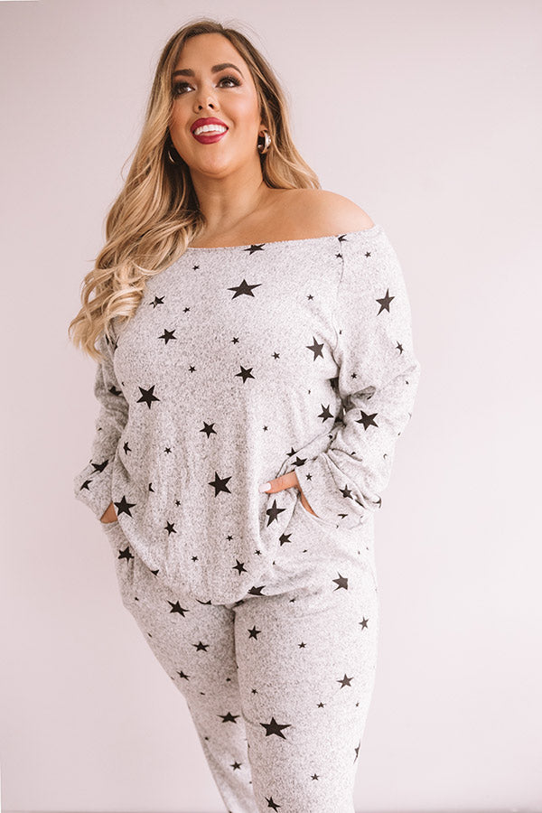 Seeing Stars Sweatshirt Curves Image - 1