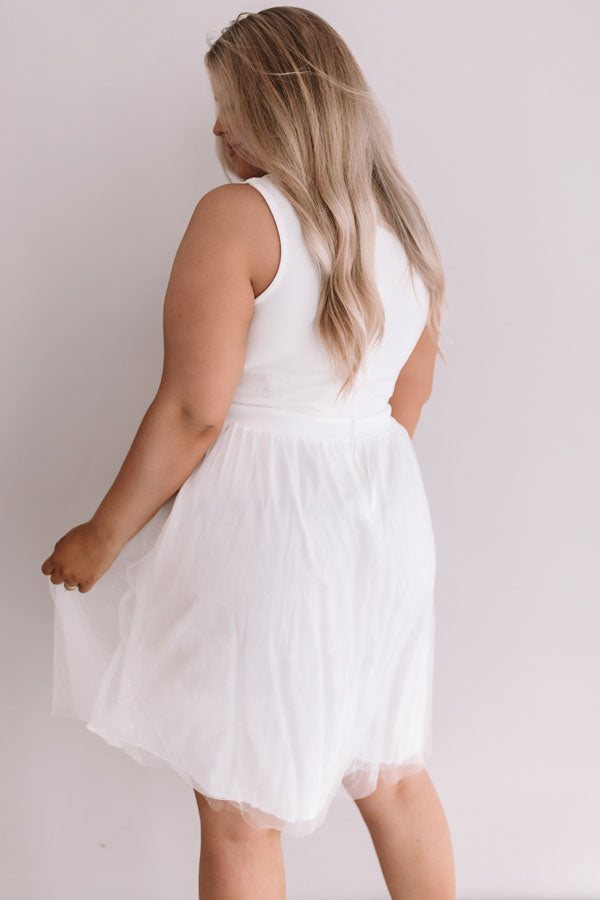 Kisses and Roses Dress Curves Image - 4