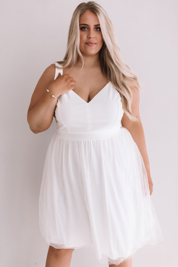 Kisses and Roses Dress Curves Image - 3