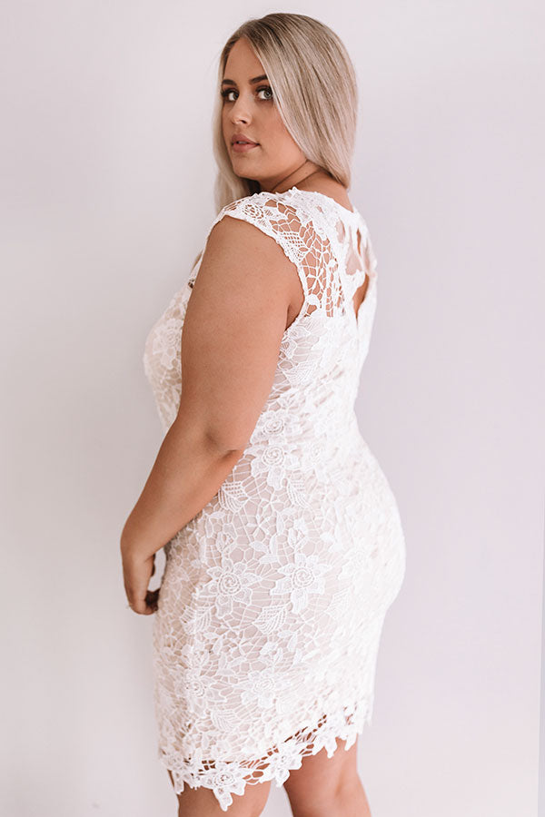 Venice Vibes Crochet Dress Curves Image - 4