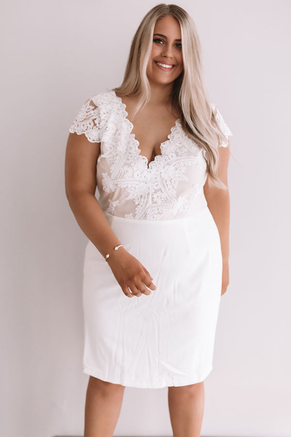 Luxury Experience Crochet Dress  Curves Image - 4