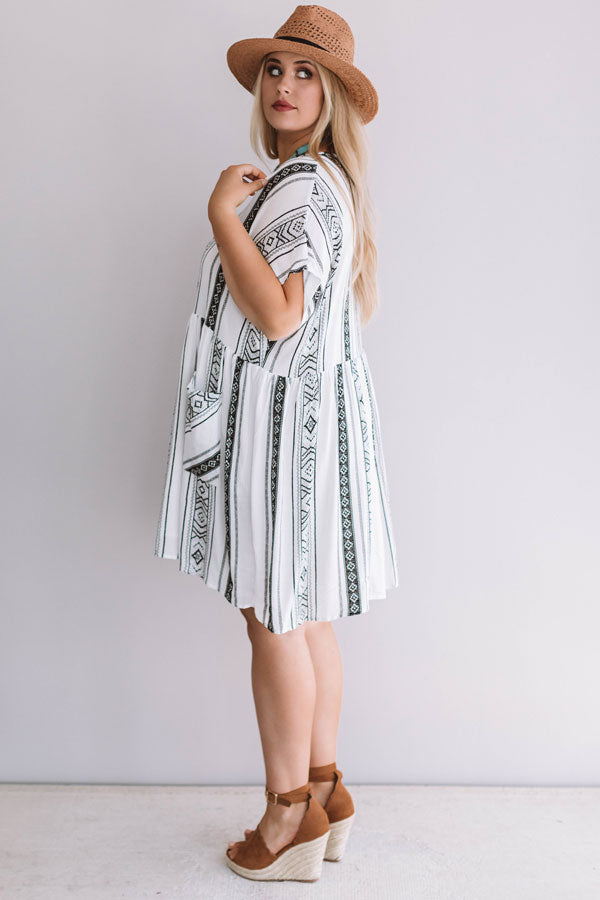 Chic In Santa Cruz Shift Dress In Black  Curves Image - 2