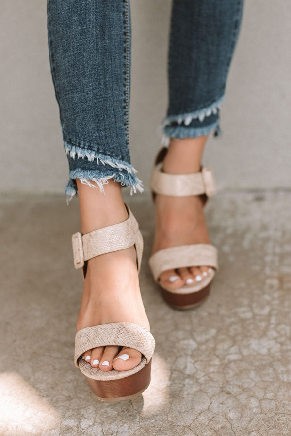 The Gracie Wedge Image - 4