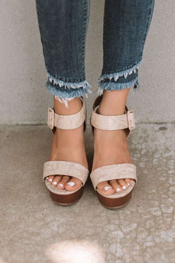 The Gracie Wedge Image - 3