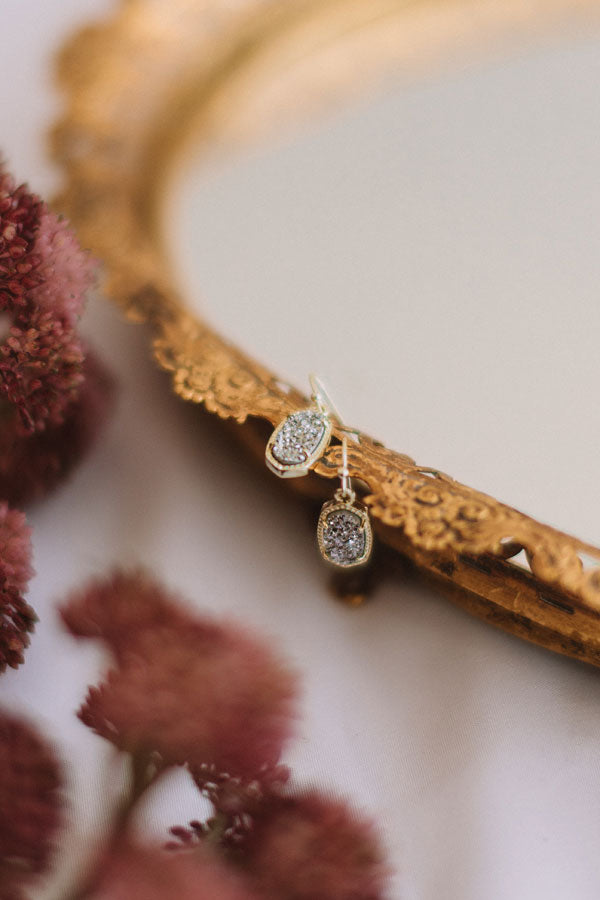 Kendra Scott Lee Gold Drop Earrings in Platinum Drusy Image - 4