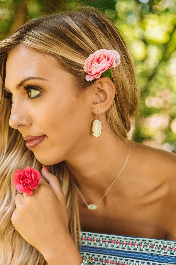 Kendra Scott Dani Silver Drop Earrings in White Pearl Image - 2