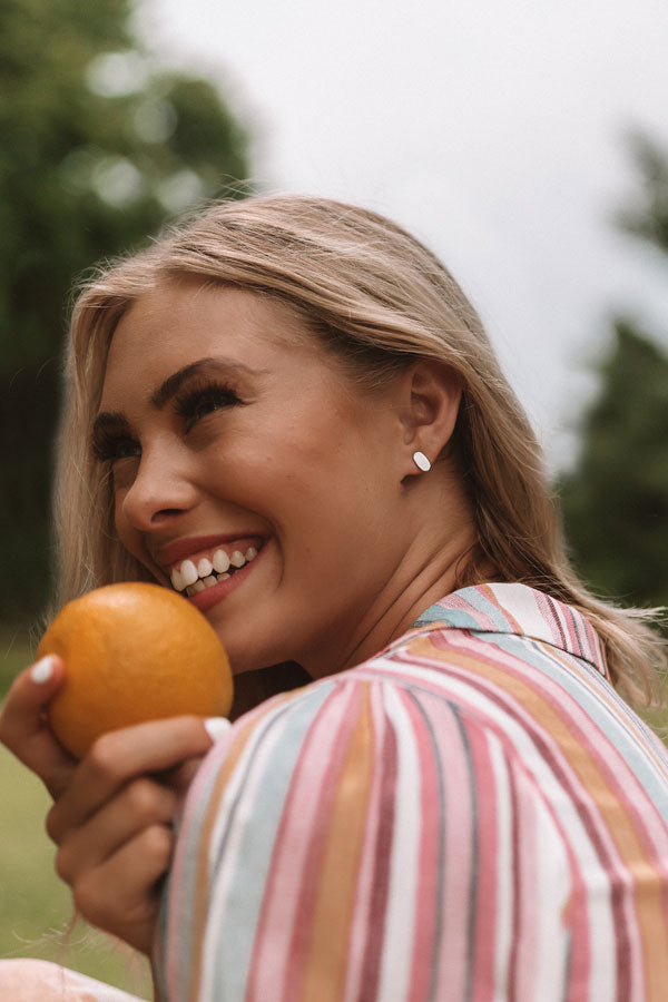 Kendra Scott Barrett Stud Earrings in Bright Silver Image - 4