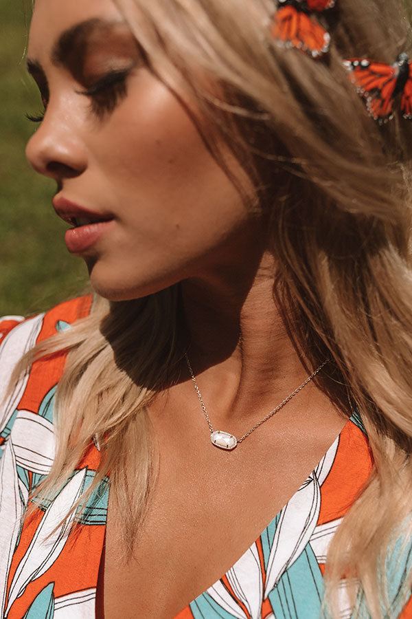 Kendra Scott Elisa Gold Pendant Necklace in Ivory Pearl Image - 2