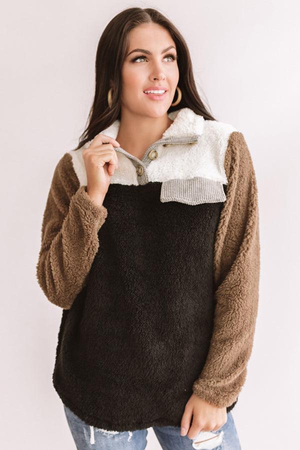 Bundled For The Bonfire Sherpa Pullover In Black Image - 1