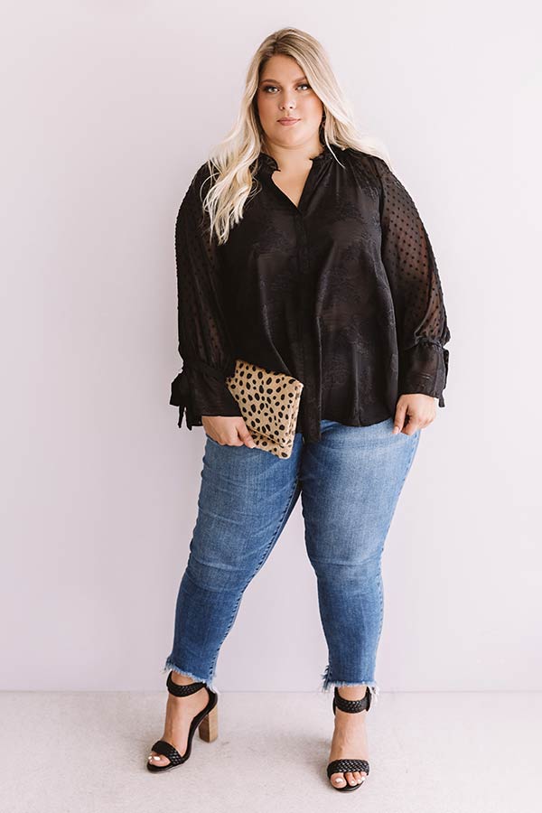 A Dozen Roses Shift Top In Black Curves Image - 2