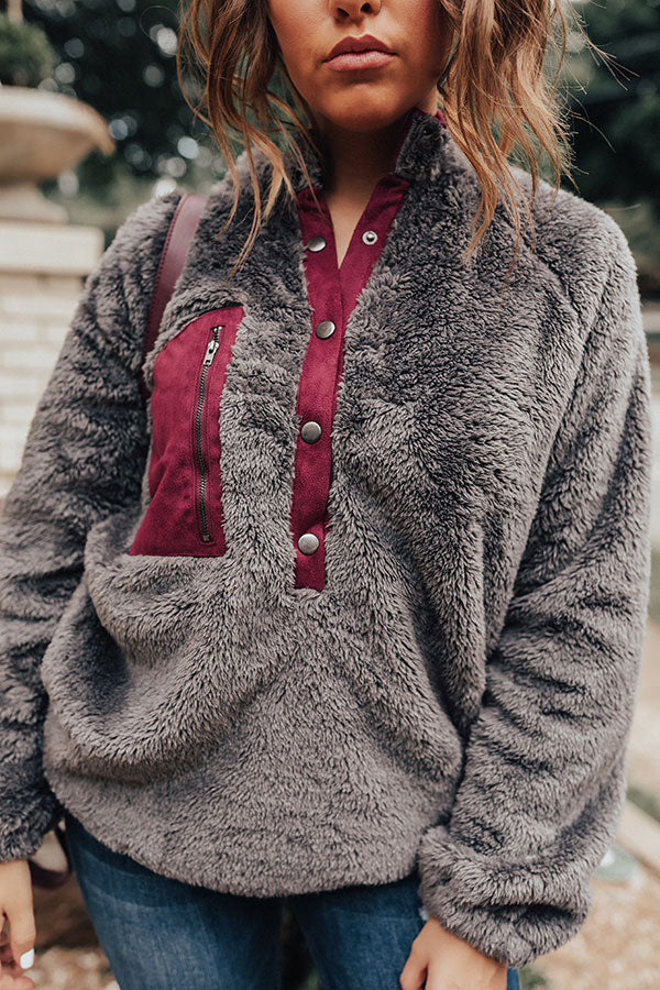 Start Spreading The News Pullover Sweater Image - 3