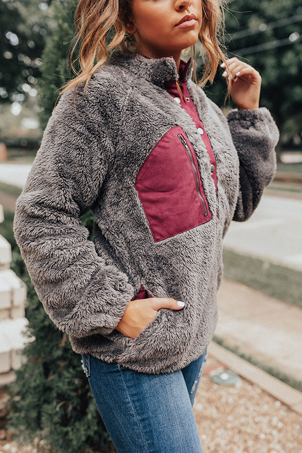 Start Spreading The News Pullover Sweater Image - 5