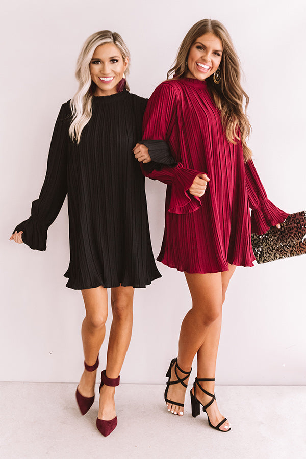 Rooftop Skyline Pleated Shift Dress In Black Image - 2