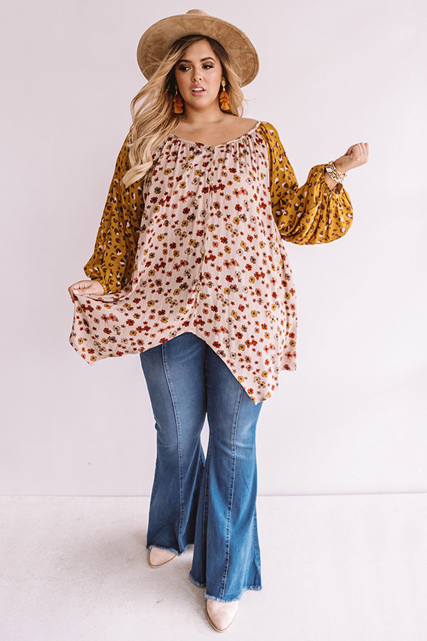 Radiating Beauty Shift Top Curves Image - 3