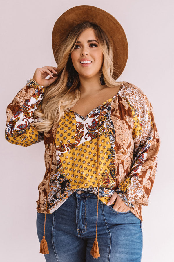 Endless Inspiration Paisley Shift Top in Golden Honey Curves Image - 1