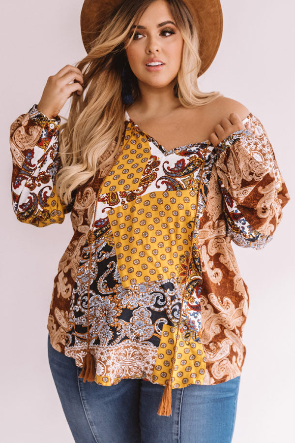 Endless Inspiration Paisley Shift Top in Golden Honey Curves Image - 2