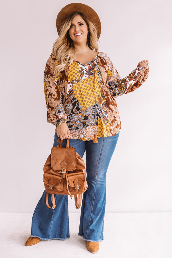 Endless Inspiration Paisley Shift Top in Golden Honey Curves Image - 5