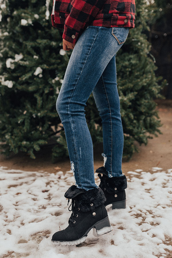 The Arielle Faux Fur Lined Boot In Black Image - 5