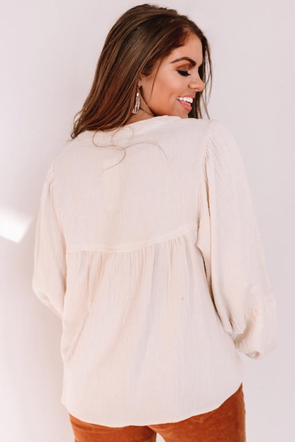 Stay Close Shift Top In Cream Image - 4