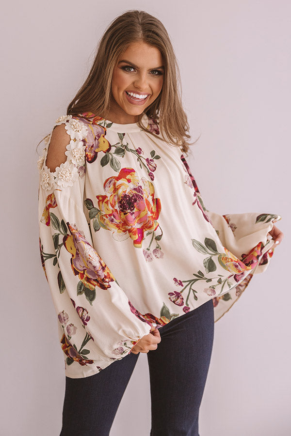 Floral Debut Shift Top In Cream