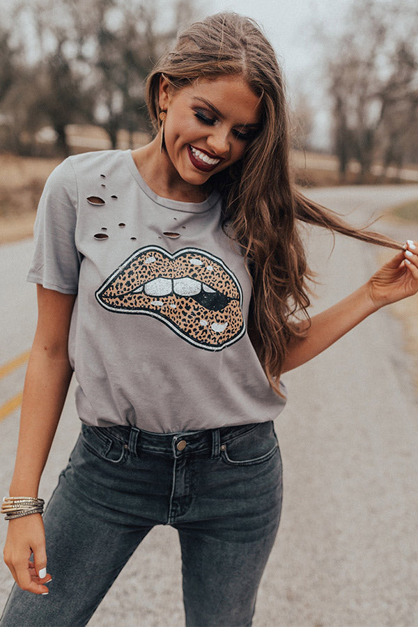 Leopard Lips Distressed Boyfriend Tee in Grey Image - 5
