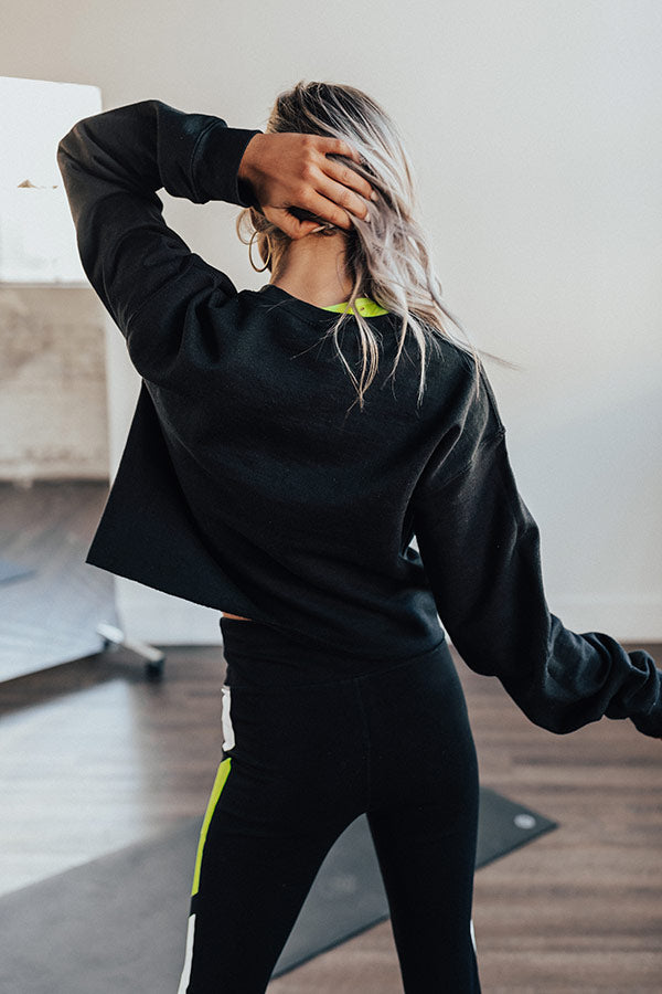 Influencer Crop Sweatshirt Image - 4