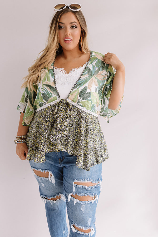 Palms In Paradise Front Tie Overlay Curves Image - 3