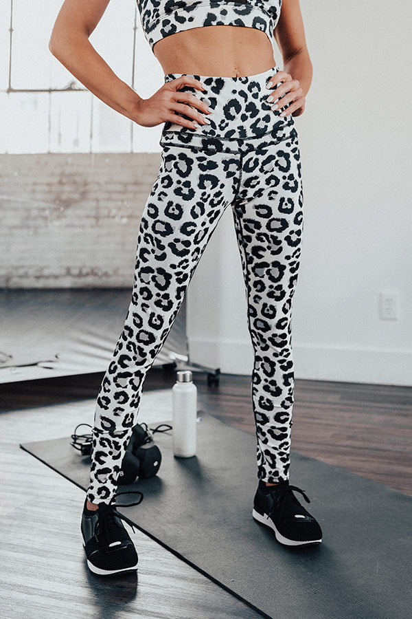 https://www.shopimpressions.com/cdn/shop/products/2002035088000-2020020809590700-cbb049f9passion-for-fitness-high-waist-leopard-print-active-legging-in-white_1024x1024.jpg?v=1581177550