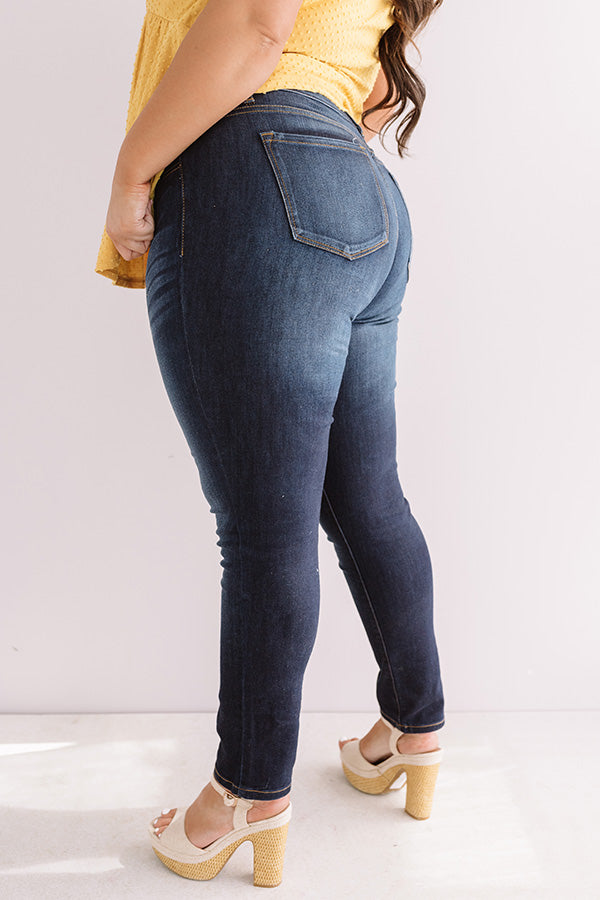KanCan The Tatum Midrise Skinny Curves Image - 3