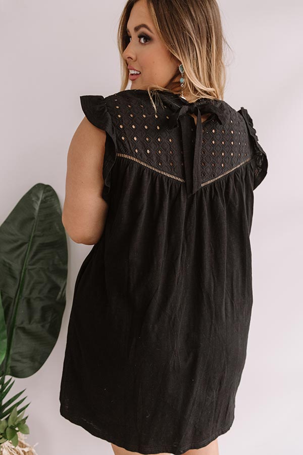 Balcony Views Eyelet Shift Dress In Black Curves Image - 5