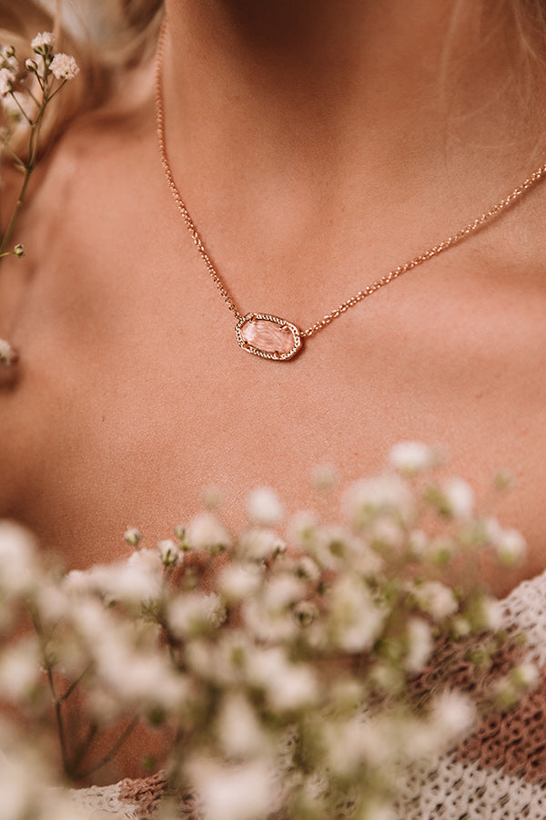 Kendra Scott Elisa Rose Gold Pendant Necklace in Blush Wood Image - 2