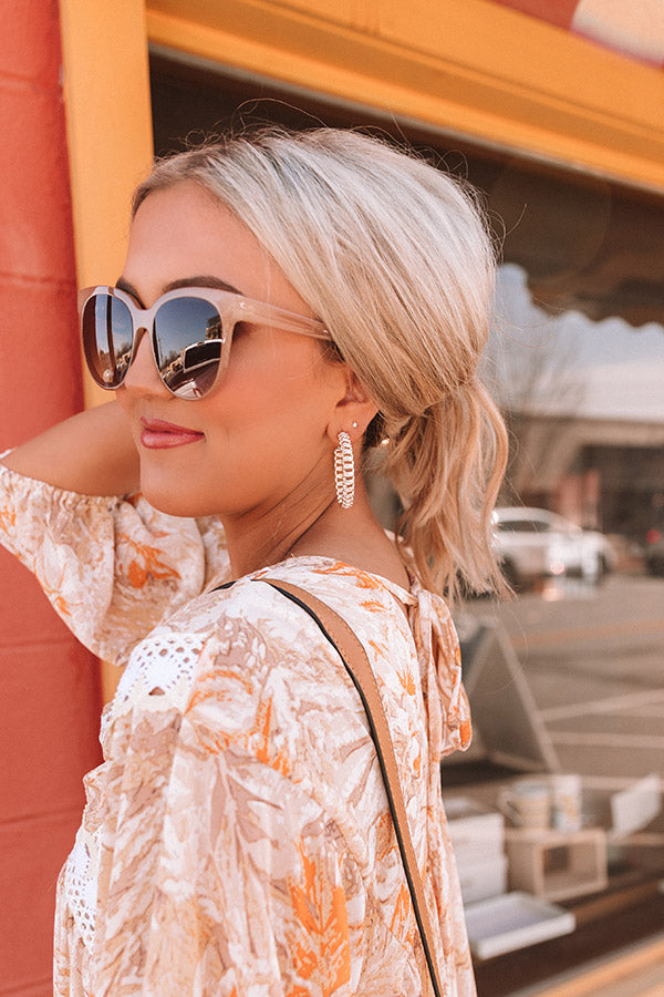 Kendra Scott Fallyn Hoop Earrings in Gold Image - 3