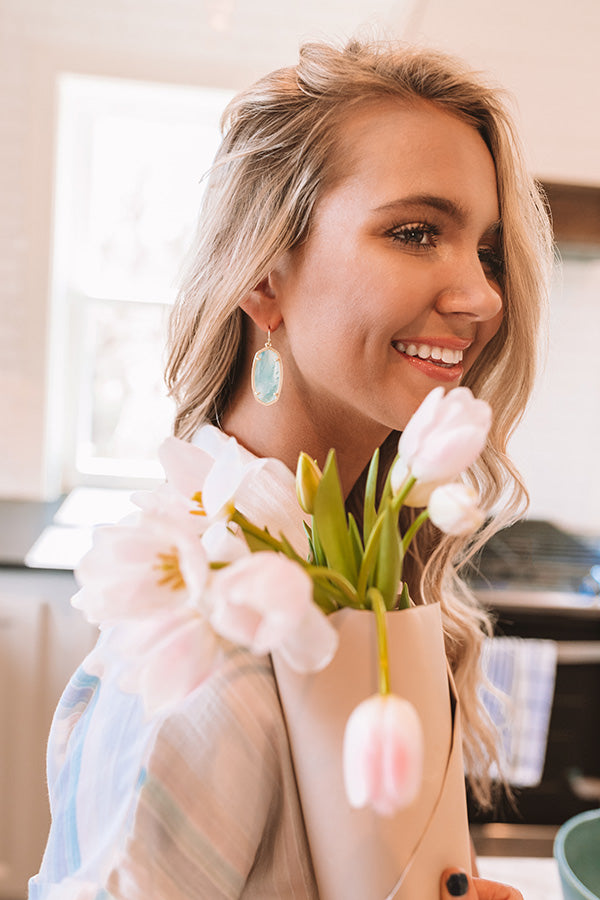 Kendra Scott Elle Gold Drop Earrings in Aqua Illusion Image - 1