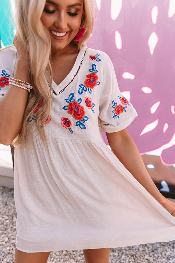 Here And Luau Embroidered Shift Dress Image - 5