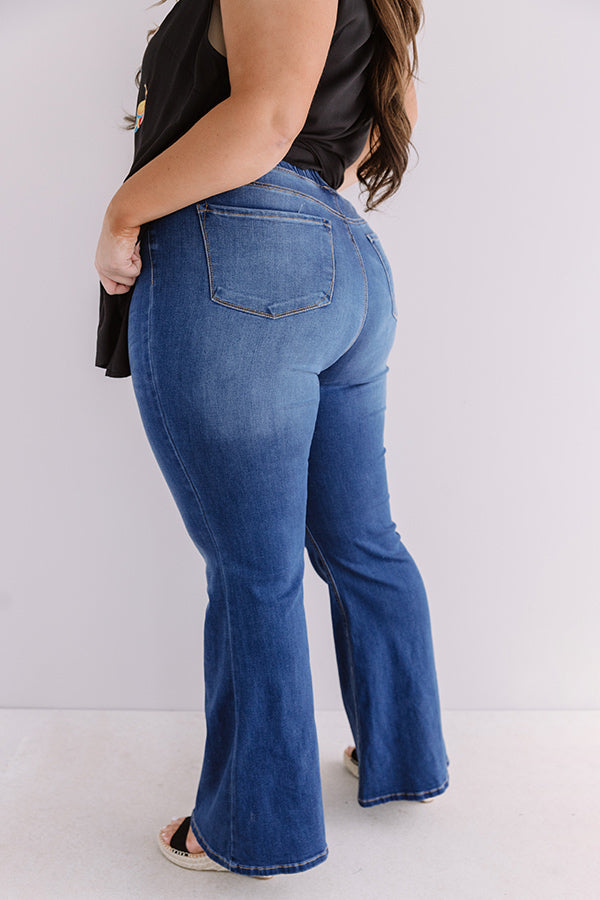 The Elm High Waist Flare In Medium Wash Curves Image - 3