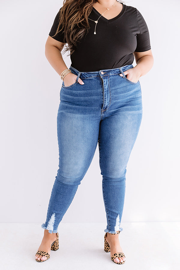 The Shea Midrise Ankle Skinny in Medium Wash Curves Image - 2