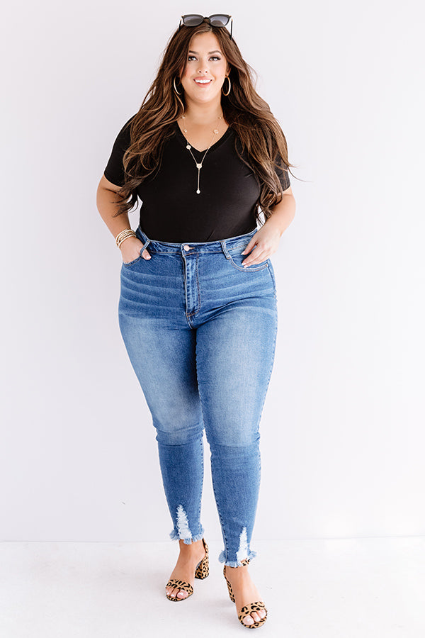 The Shea Midrise Ankle Skinny in Medium Wash Curves Image - 5