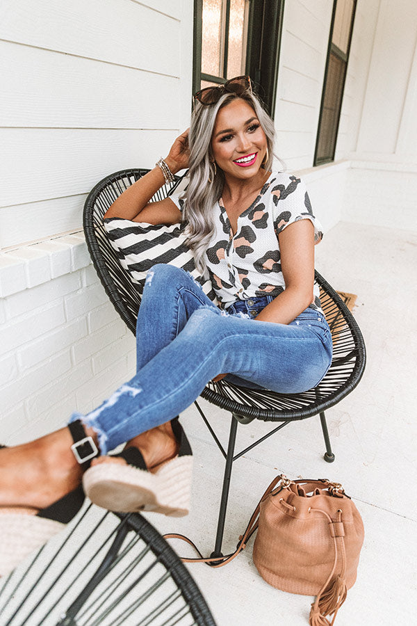 KanCan The Darla High Waist Distressed Skinny in Medium Wash Image - 4