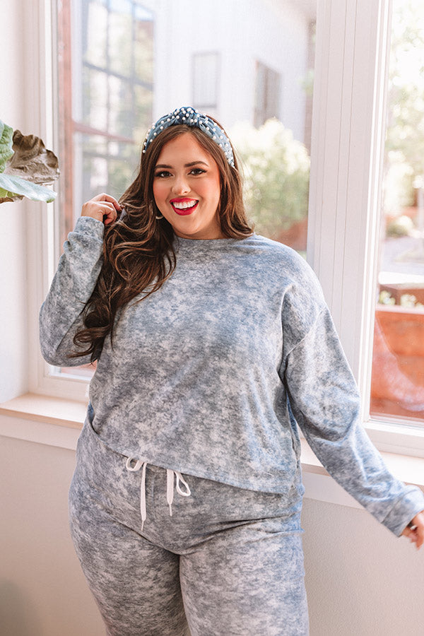 Off Hours Sweatshirt Curves Image - 4