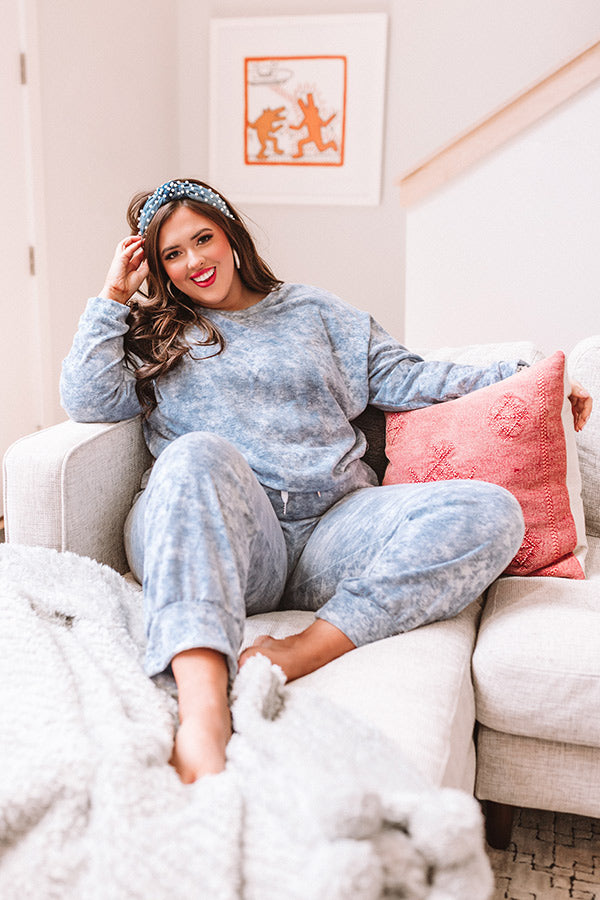 Off Hours Sweatshirt Curves Image - 5