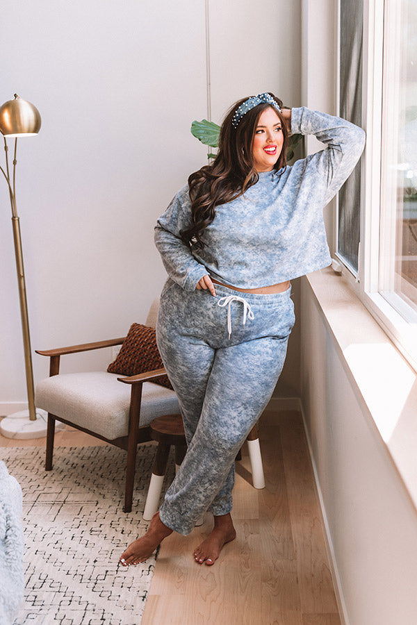 Off Hours Sweatshirt Curves Image - 3