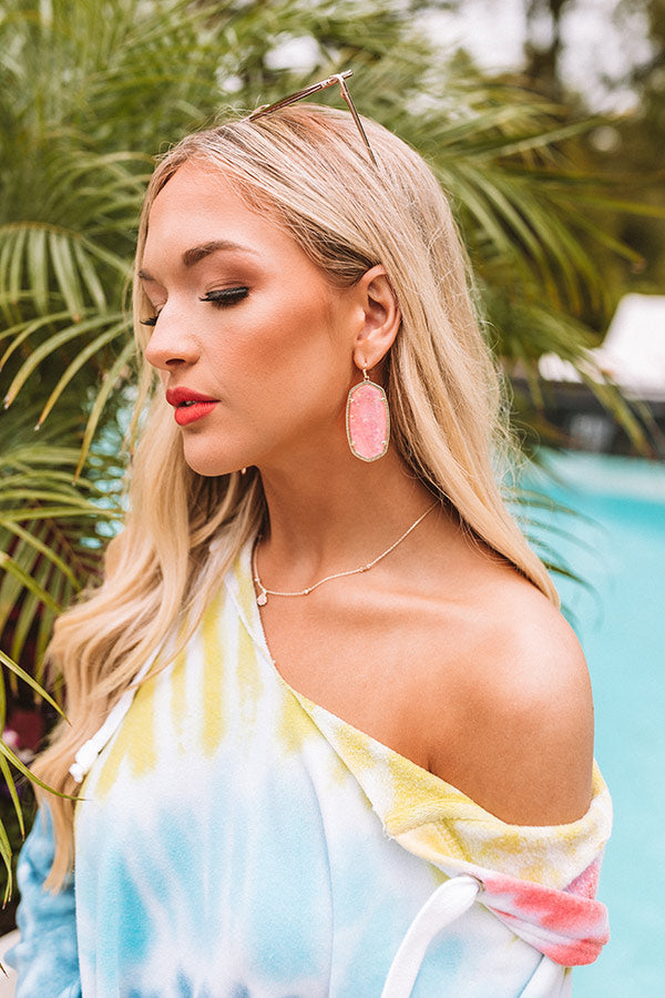 Kendra Scott Danielle Gold Statement Earrings in Iridescent Coral Illusion Image - 1