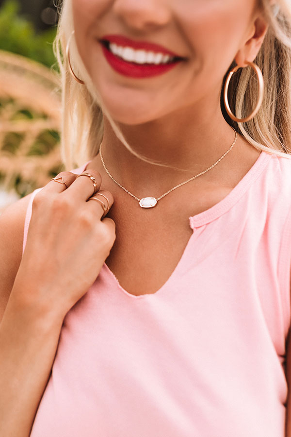 Kendra Scott Elisa Gold Pendant Necklace in White Kyocera Opal