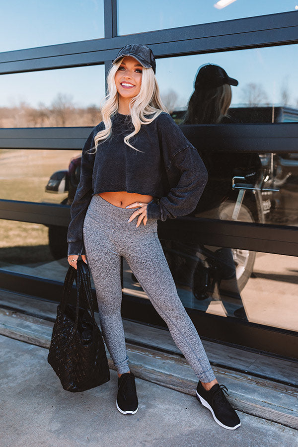 Main Focus Crop Sweatshirt In Vintage Black Image - 1